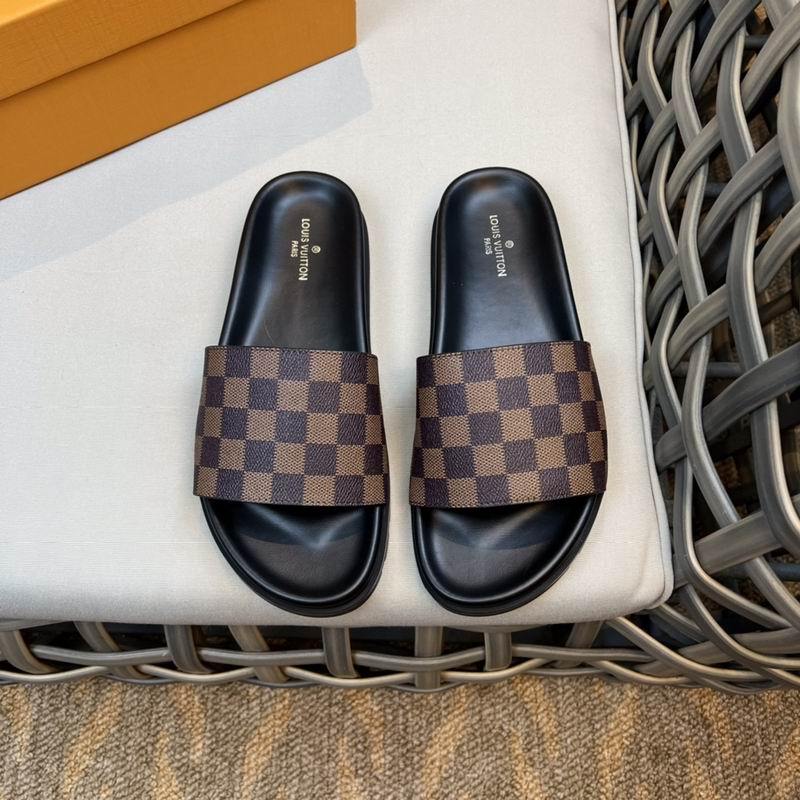 LV Men's Slippers 169